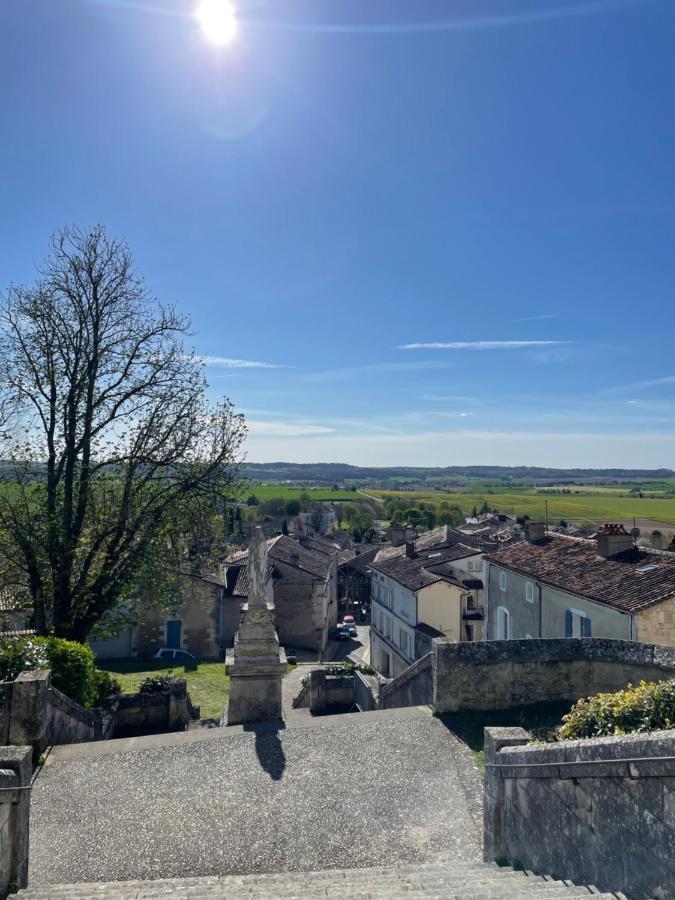 Auberge Du Boisne Villebois-Lavalette Exteriör bild